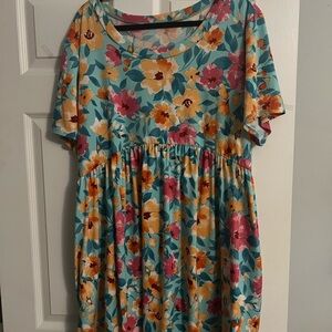 Women’s Baby Doll Style Floral Dress.  Size 3X